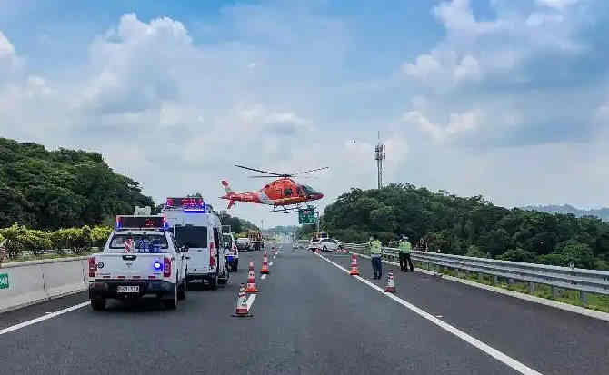 锡林浩特高速公路汽车救援案例